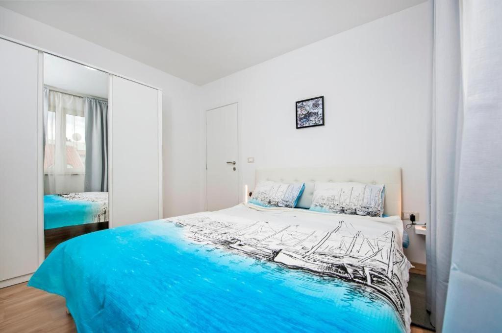 Aria Room And Apartmant Fuga 로비니 외부 사진