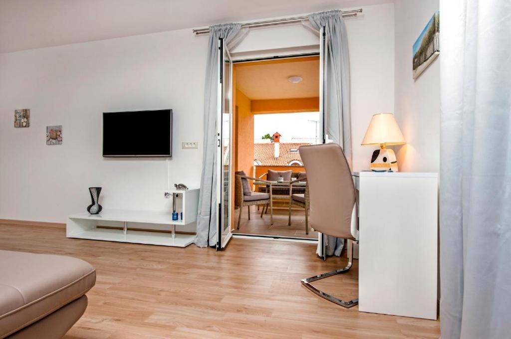 Aria Room And Apartmant Fuga 로비니 외부 사진
