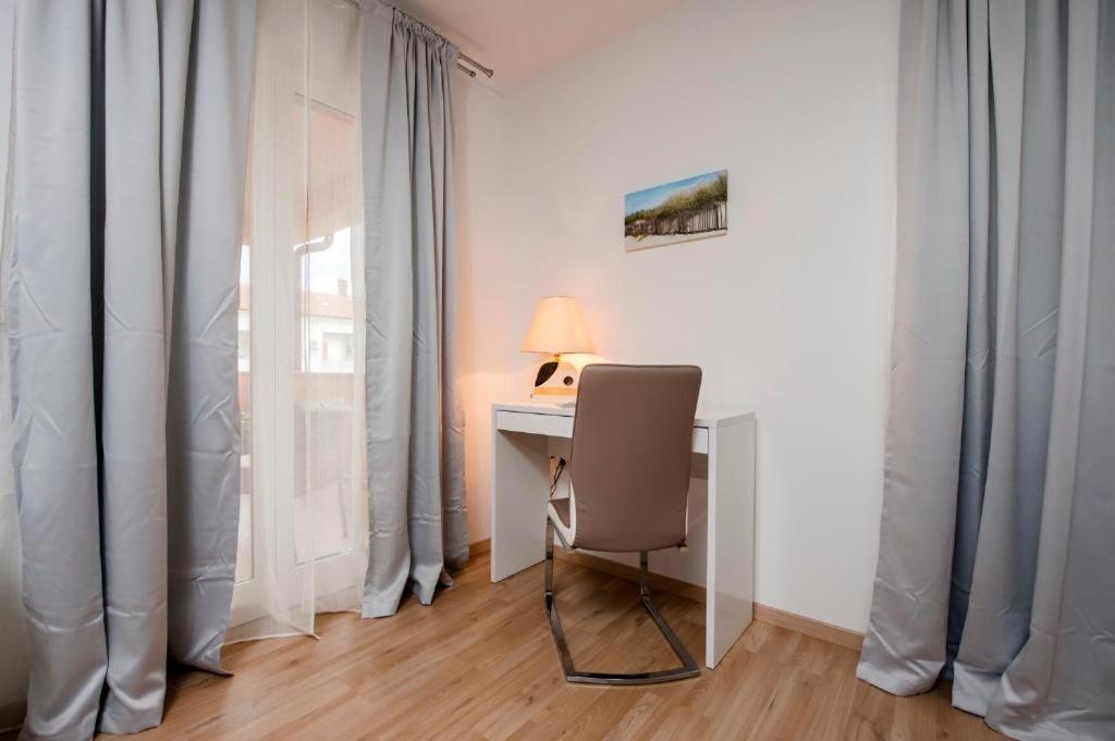 Aria Room And Apartmant Fuga 로비니 외부 사진