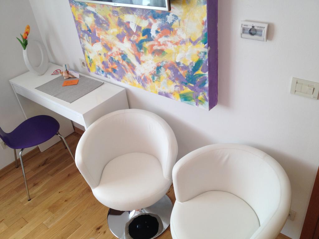 Aria Room And Apartmant Fuga 로비니 외부 사진